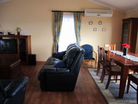 Annies Rest - Accommodation Tasmania 1