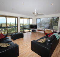 LJ Hooker Goolwa Holiday Rentals - 39 Bradford Road Goolwa Beach - Accommodation Tasmania