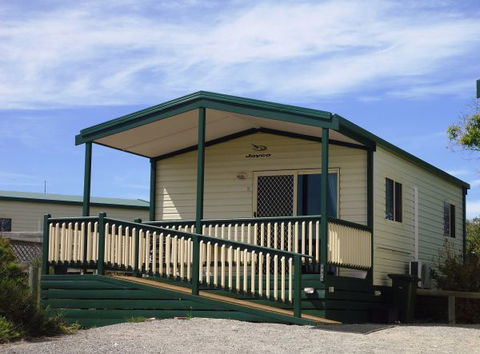 Elliston Waterloo Bay Tourist Park - Accommodation Tasmania 1
