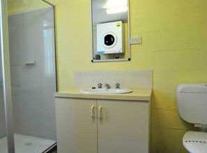 Alanvale Apartments & Motor Inn - Accommodation Tasmania 3