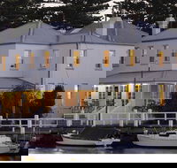Oscars Waterfront Boutique Hotel - Accommodation Tasmania