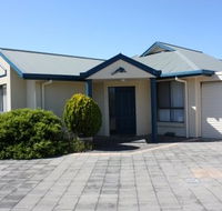 Robe Dolphin Court Apartments - Accommodation Tasmania