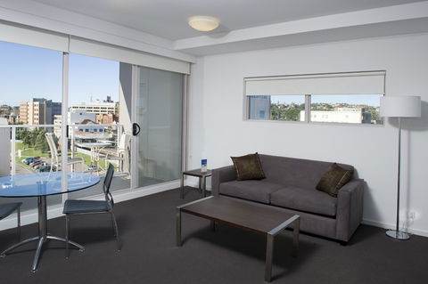 Chifley Apartments Newcastle - Accommodation Tasmania 4