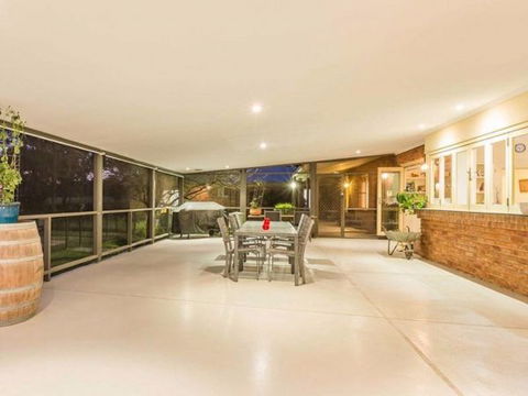 Abelia House - Accommodation Tasmania 2