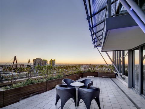 Astral Tower And Residences At The Star - Accommodation Tasmania 5