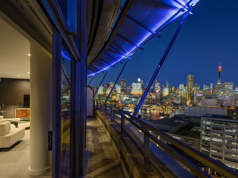 Astral Tower And Residences At The Star - Accommodation Tasmania 8