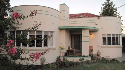 B&B Wodonga - Art Deco Accommodation - Accommodation Tasmania 0