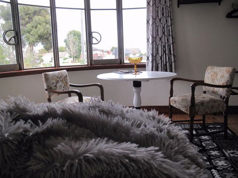 B&B Wodonga - Art Deco Accommodation - Accommodation Tasmania 1