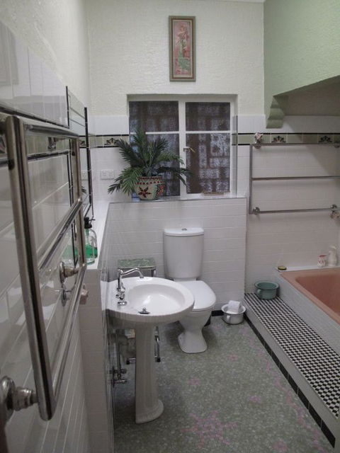 B&B Wodonga - Art Deco Accommodation - Accommodation Tasmania 8