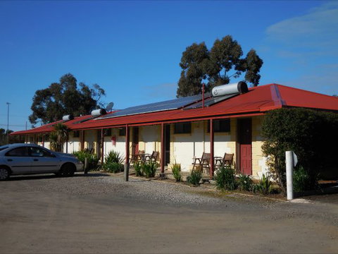 Inglewood Motel And Caravan Park - Accommodation Tasmania 1