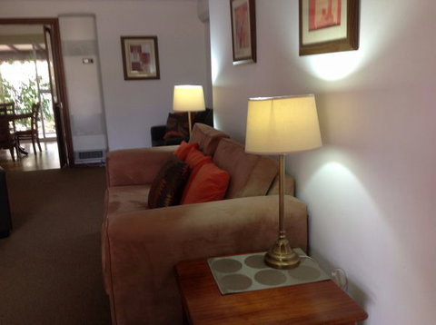 Kimber's Apartments On Gurwood - Accommodation Tasmania 1