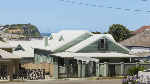 Merewether Beach House B And B - Accommodation Tasmania 0