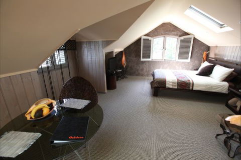 Oakdene Vineyards Guesthouse - Accommodation Tasmania 2