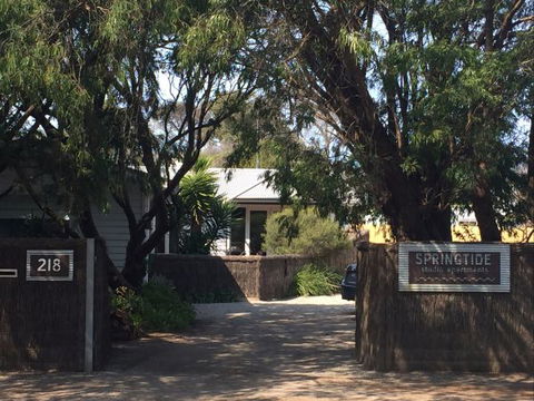 Springtide Studio Apartments - Accommodation Tasmania 4