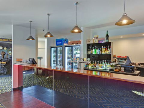 TownHouse Hotel Burnie - Accommodation Tasmania 5