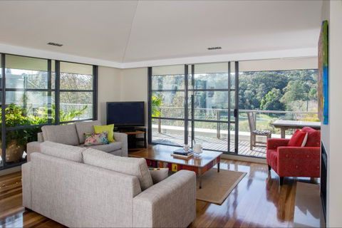 Trumper Loft - Accommodation Tasmania 5