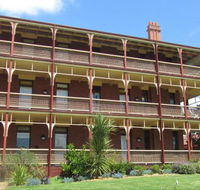 Yarra House - Accommodation Tasmania