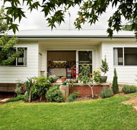 Young Garden Retreat - Accommodation Tasmania