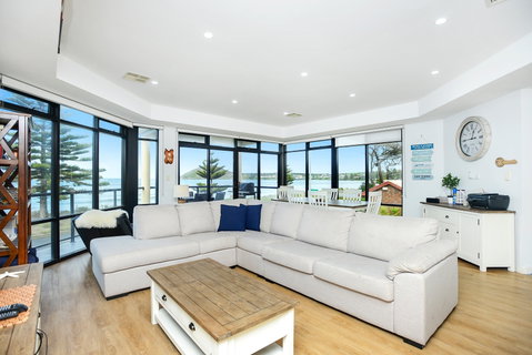 63A Franklin Parade, Encounter Bay - Accommodation Tasmania 2