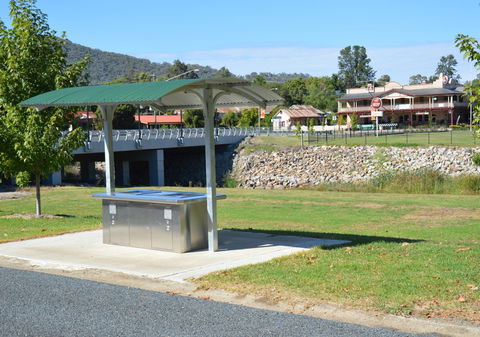 Adelong Golden Gully Caravan Park - Accommodation Tasmania 2