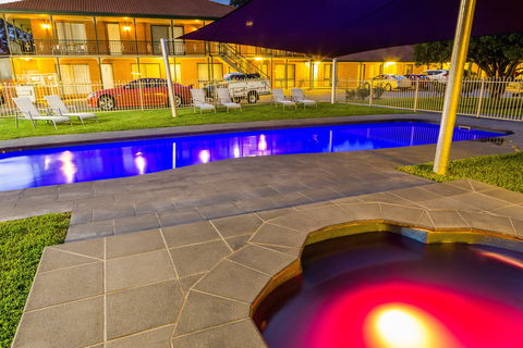 Advance Motel - Accommodation Tasmania 0