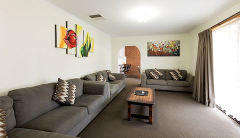 Advance Motel - Accommodation Tasmania 6