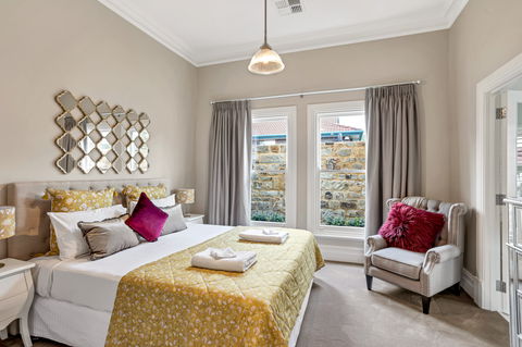 Grandview Accommodation - The Elm Tree Apartments - Accommodation Tasmania 2