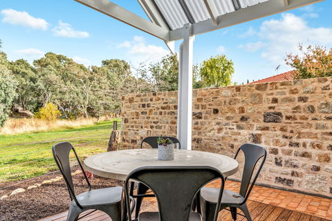 Grandview Accommodation - The Elm Tree Apartments - Accommodation Tasmania 4