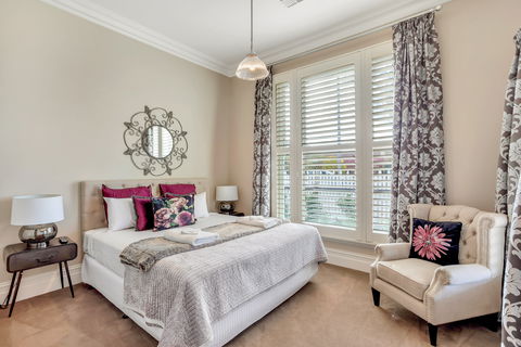 Grandview Accommodation - The Elm Tree Apartments - Accommodation Tasmania 6