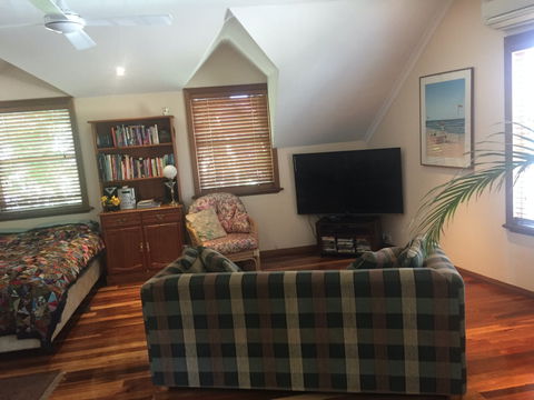 HJapartments - Accommodation Tasmania 2