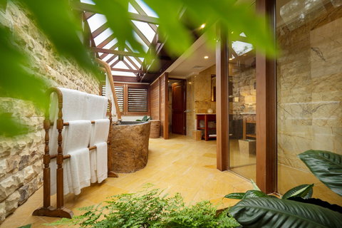 Makepeace Island - Sir Richard Branson's Australian Home - Accommodation Tasmania 3