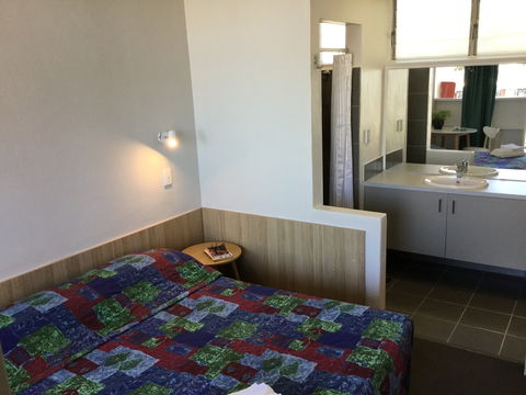 Northside Hotel - Accommodation Tasmania 6