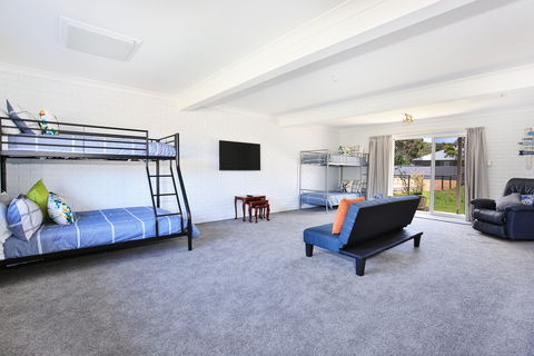 Sandbar - Accommodation Tasmania 2