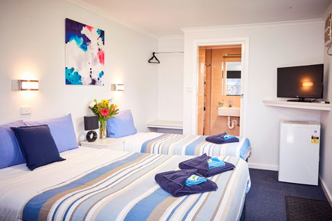 Wattle Grove Motel And Villa - Accommodation Tasmania 0