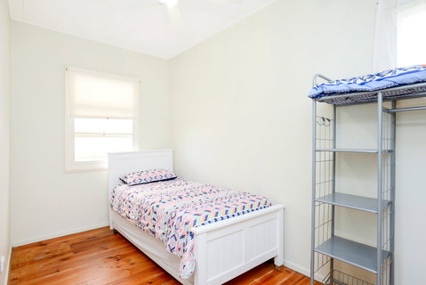 19 Investigator Crescent, Encounter Bay - Accommodation Tasmania 2