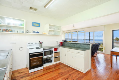 19 Investigator Crescent, Encounter Bay - Accommodation Tasmania 7