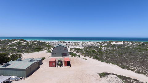 Fowlers Bay Beach House - Accommodation Tasmania 0