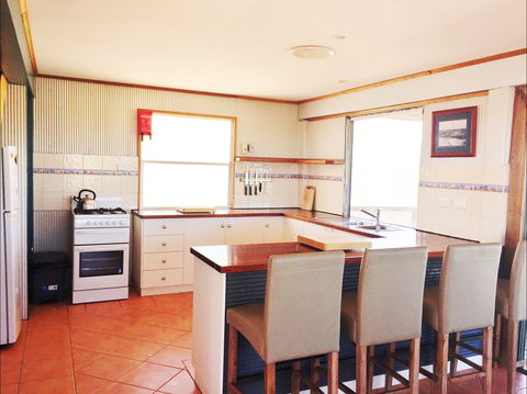 Fowlers Bay Beach House - Accommodation Tasmania 5