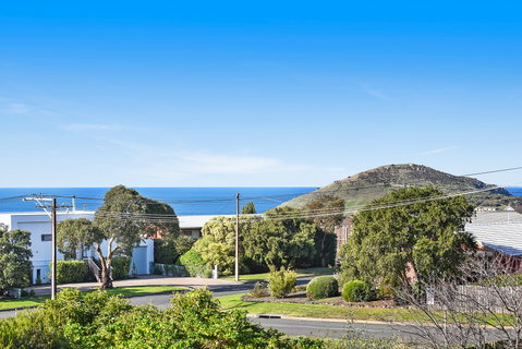 Highview - Panormaic Views Across Encounter Bay - Accommodation Tasmania 0