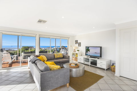 Highview - Panormaic Views Across Encounter Bay - Accommodation Tasmania 2