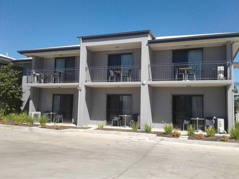 Royal Motel Miles - Accommodation Tasmania 0