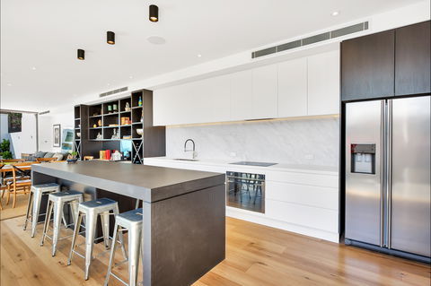 Stunning Luxury Home - Accommodation Tasmania 3