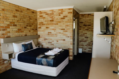 The Australian Hotel Motel - Accommodation Tasmania 2