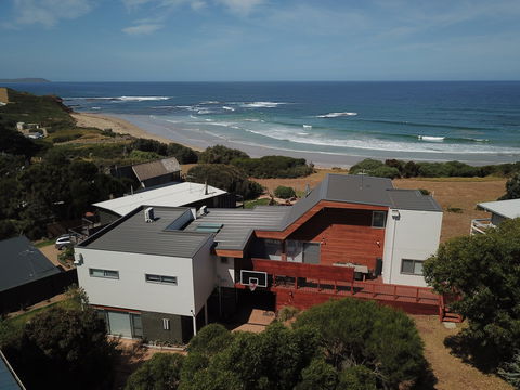 Waikiki - Beachfront Smiths Beach - Accommodation Tasmania 6