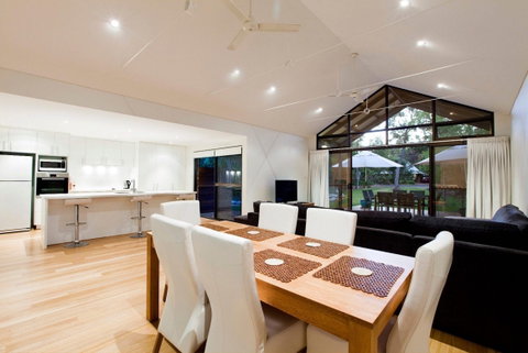 Beachcomber - Accommodation Tasmania 2