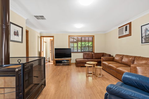 Century21 SouthCoast: Reef & Vines Port Noarlunga - Accommodation Tasmania 1