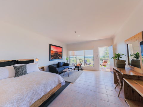 COAST Motel & Apartments - Accommodation Tasmania 0