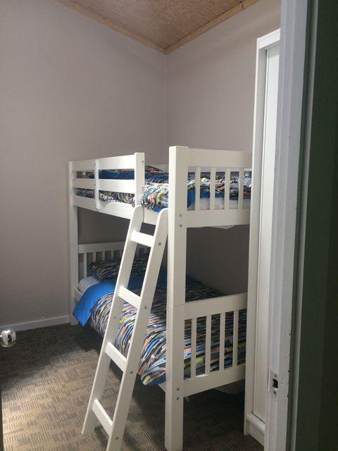 DC Hawkesbury Get-A-Way - Accommodation Tasmania 2