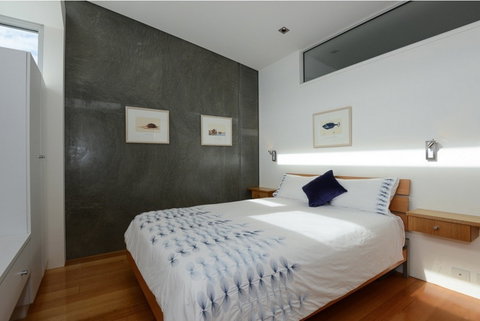 New York Loft Style Waterfront 3BR Holiday Home - Accommodation Tasmania 1