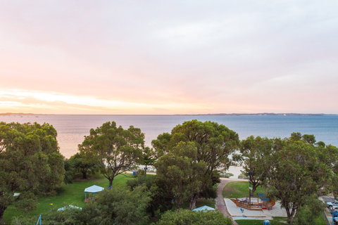 Rockingham Apartments - Accommodation Tasmania 1